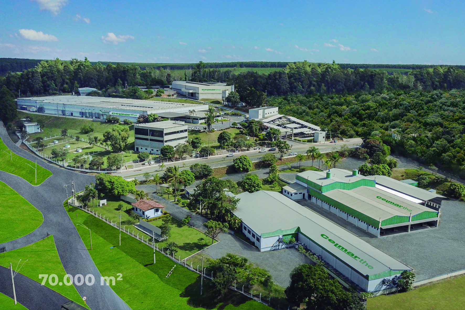 Imagem aérea da fabrica junto do novo anexo.