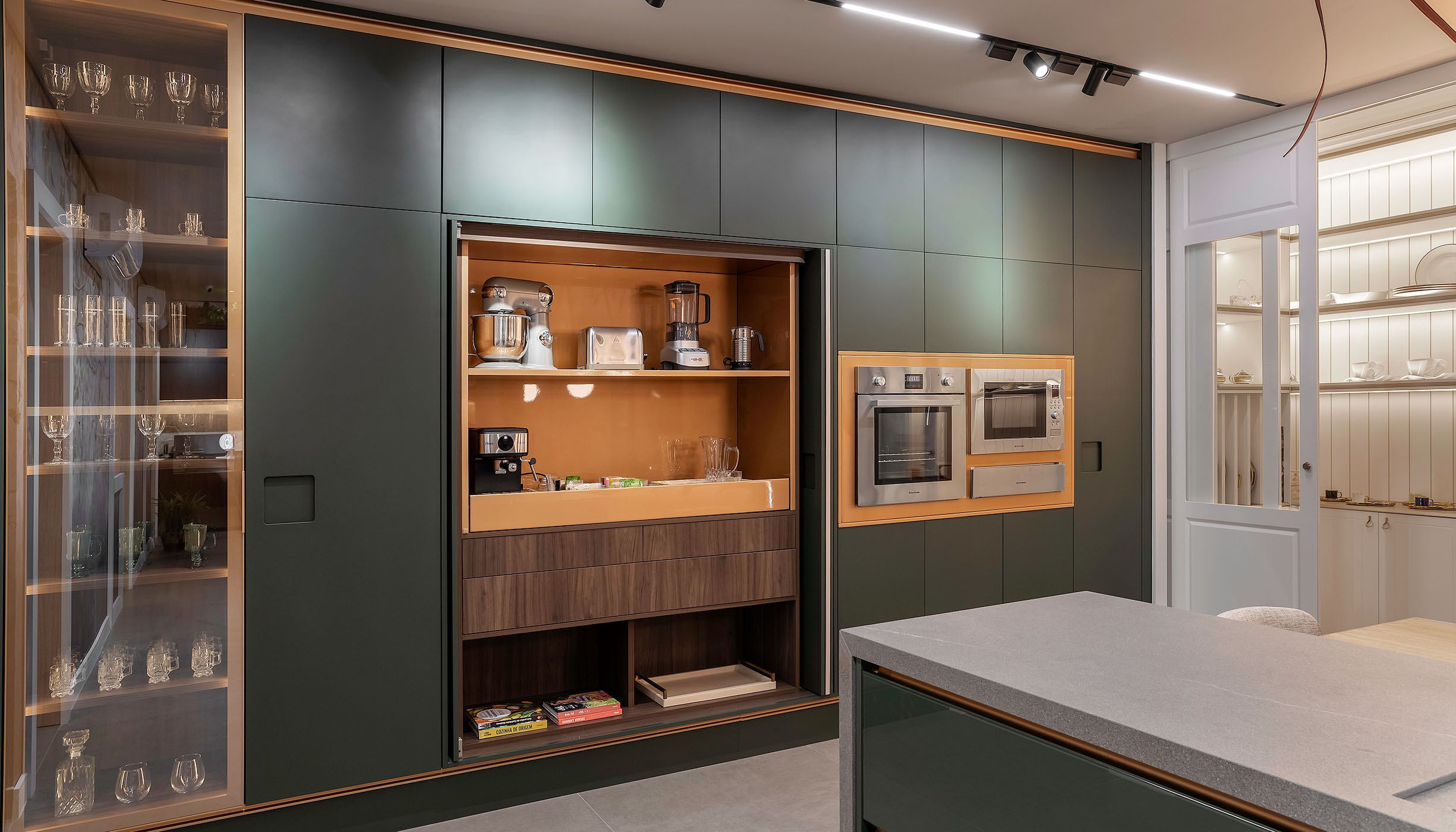 Ao seu lado. Em todos os ambientes.